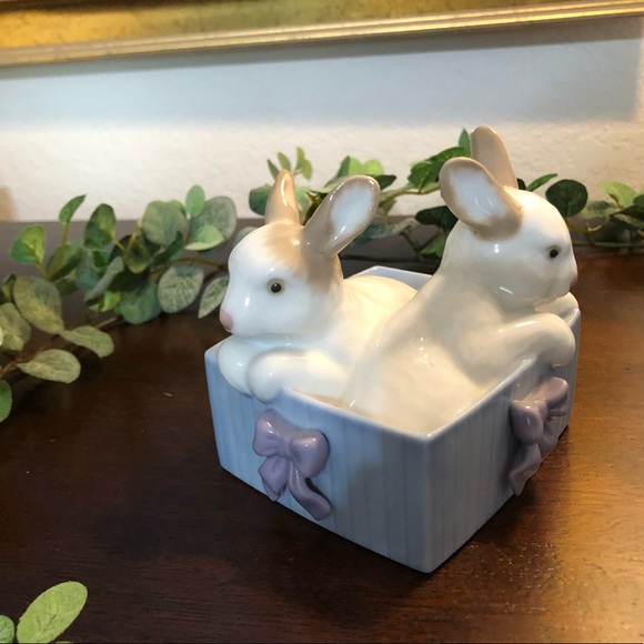 NAO by Lladró Bunnies in a gift box. - Picture 2 of 10